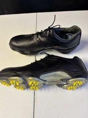 New without box mens size 11.5 Medium Width Footjoy Dryjoys golf shoes